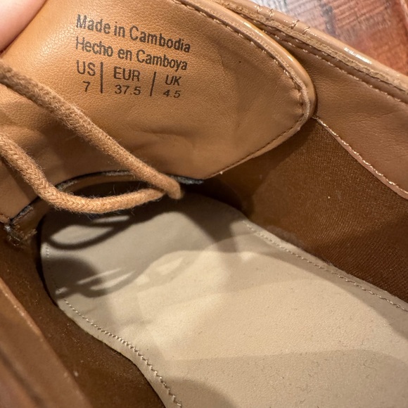 Aldo Women's Tan Platform Oxfords - Picture 5 of 5